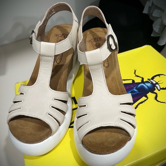 Fly London Sandals - Picture 3 of 4